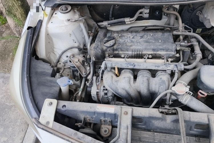 Used Hyundai Verna (older generation) 2016 1.4L Automatic Smart GLS Engine Bay Right