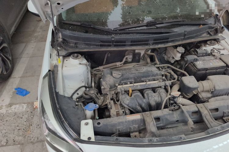 Used Hyundai Verna (older generation) 2016 1.4L Manual Smart GLS Trim Engine Bay Right