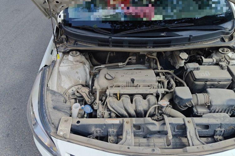 Used Hyundai Verna (older generation) 2016 1.4L Manual Fashion GS Engine Bay Right