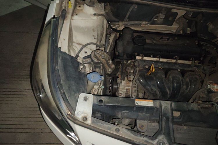 Used Hyundai Verna (older generation) 2016 1.4L Automatic Smart GLS Engine Bay Right