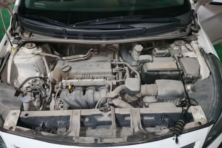 Used Hyundai Verna (older generation) 2016 1.4L Manual Smart GLS Trim Engine Bay
