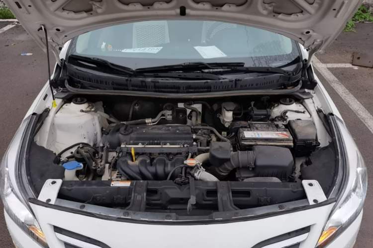 Used Hyundai Verna (older generation) 2016 1.4L Manual Smart GLS Trim Engine Bay