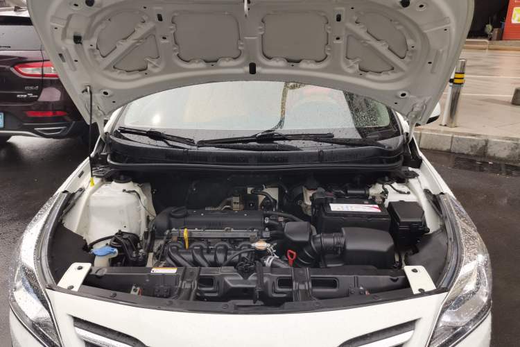 Used Hyundai Verna (older generation) 2016 1.4L Automatic Smart GLS Engine Bay
