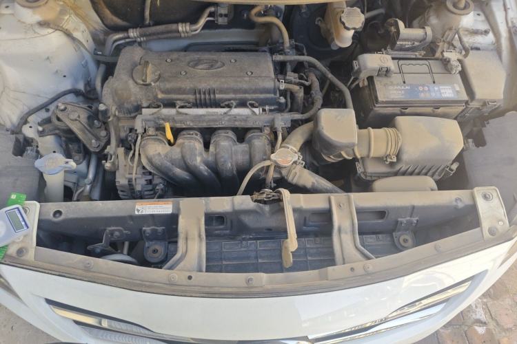 Used Hyundai Verna (older generation) 2016 1.4L Manual Smart GLS Trim Engine Bay