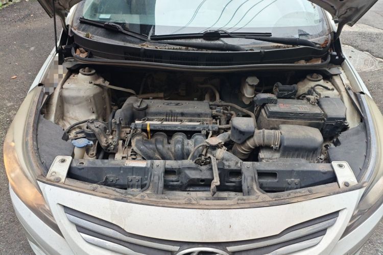 Used Hyundai Verna (older generation) 2016 1.4L Manual Smart GLS Trim Engine Bay