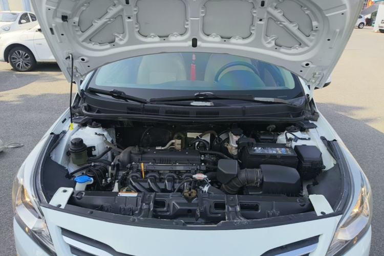 Used Hyundai Verna (older generation) 2016 1.4L Manual Smart GLS Trim Engine Bay