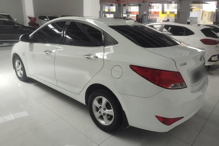 Used Hyundai Verna (older generation) 2016 1.4L Automatic Leading-Edge GLX Exterior 2