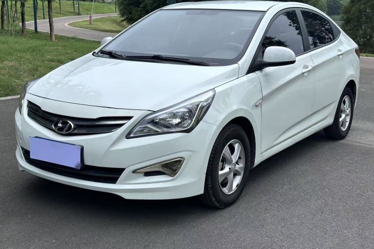 Used Hyundai Verna (older generation) 2016 1.4L Automatic Smart GLS Exterior 2