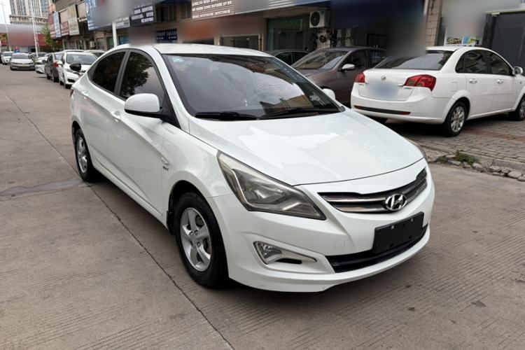 Used Hyundai Verna (older generation) 2016 1.4L Automatic Smart GLS Exterior 2