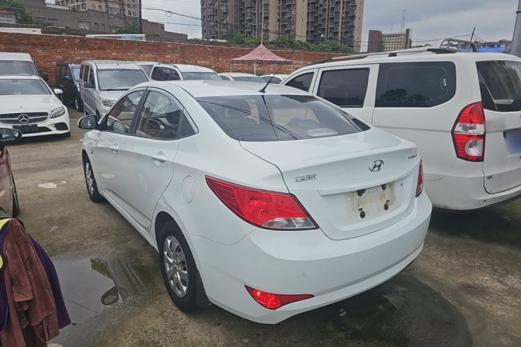 Used Hyundai Verna (older generation) 2016 1.4L Manual Smart GLS Trim Exterior 2