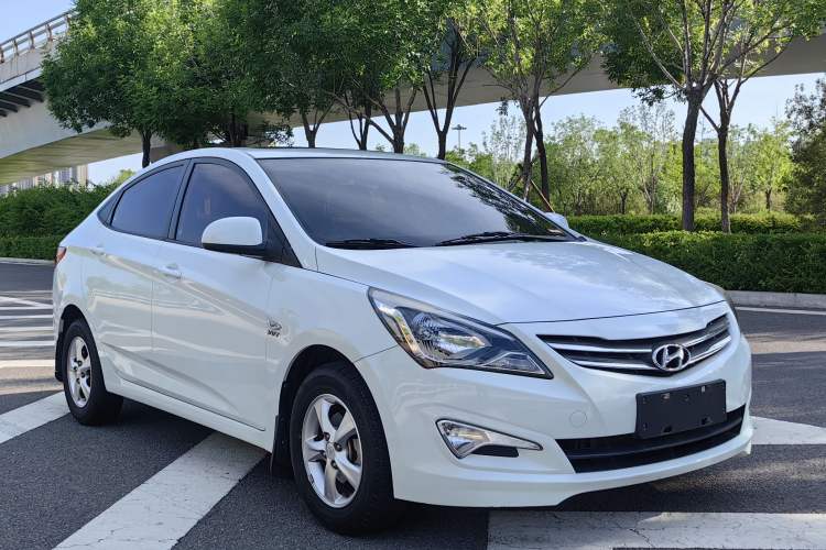 Used Hyundai Verna (older generation) 2016 1.4L Manual Smart GLS Trim Exterior 2