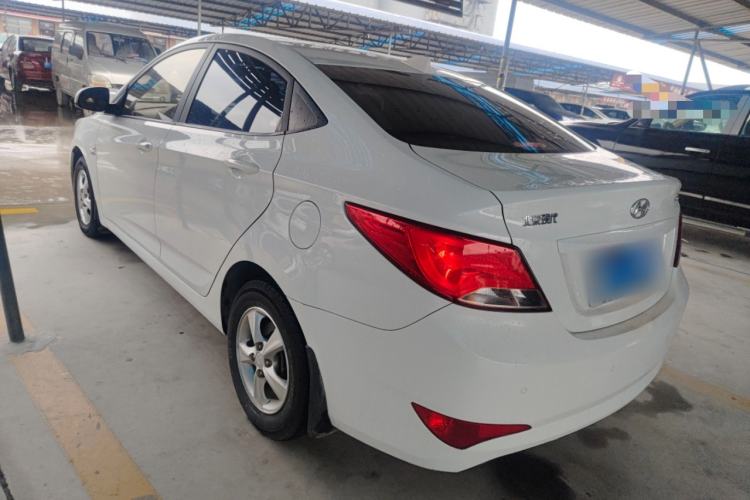 Used Hyundai Verna (older generation) 2016 1.4L Manual Smart GLS Trim Exterior 2