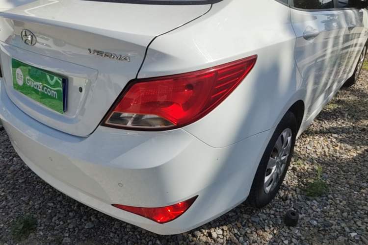 Used Hyundai Verna (older generation) 2016 1.4L Manual Smart GLS Trim Exterior 3