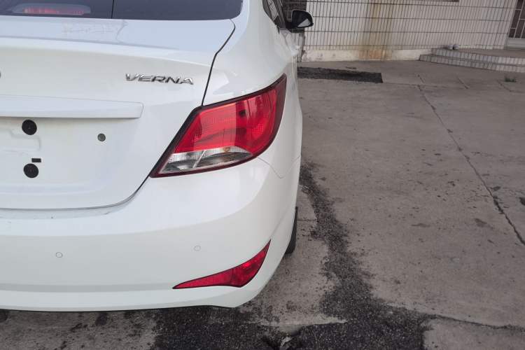 Used Hyundai Verna (older generation) 2016 1.4L Manual Smart GLS Trim Exterior 3