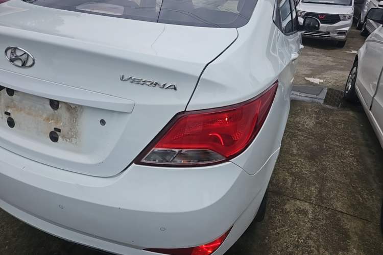 Used Hyundai Verna (older generation) 2016 1.4L Manual Smart GLS Trim Exterior 3
