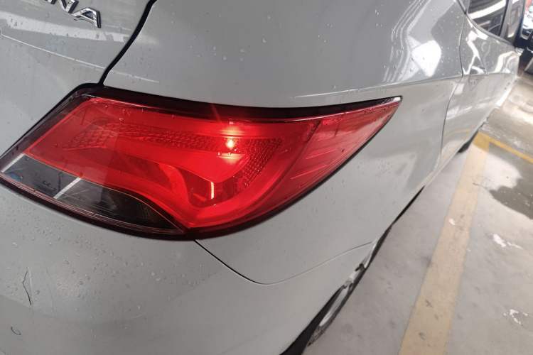 Used Hyundai Verna (older generation) 2016 1.4L Manual Smart GLS Trim Exterior 3