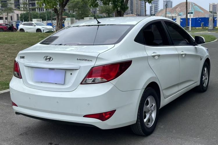 Used Hyundai Verna (older generation) 2016 1.4L Automatic Smart GLS Exterior 4