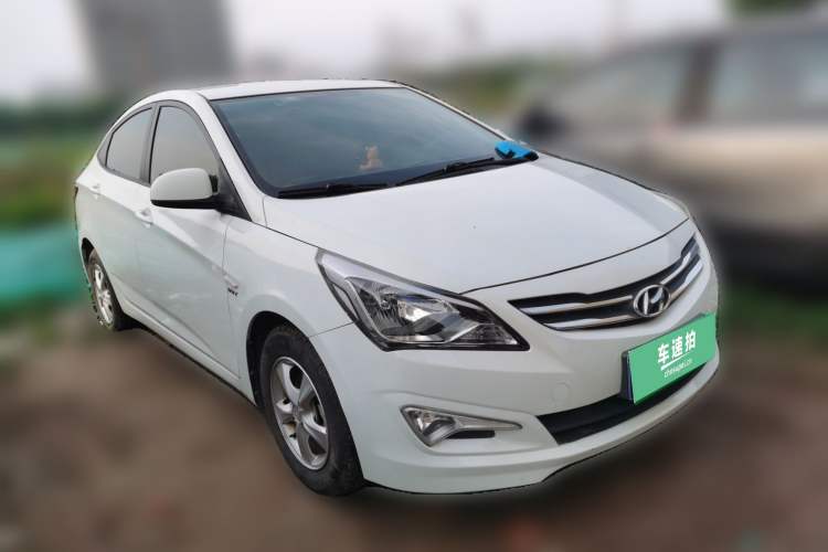 Used Hyundai Verna (older generation) 2016 1.4L Automatic Smart GLS Exterior 5