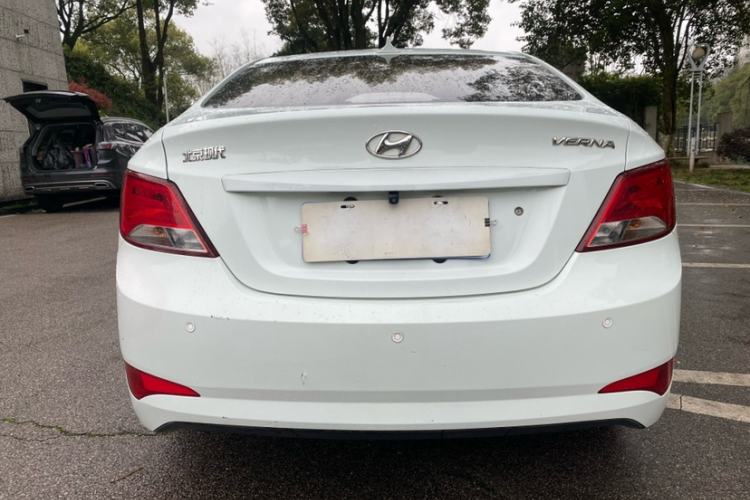 Used Hyundai Verna (older generation) 2016 1.4L Automatic Fashionable GS Model Exterior 5