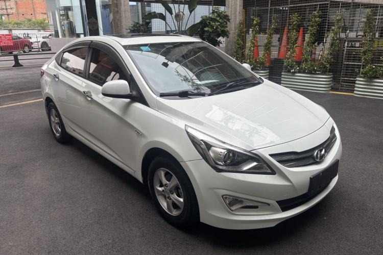 Used Hyundai Verna (older generation) 2016 1.4L Automatic Leading-Edge GLX Exterior 5