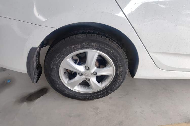 Used Hyundai Verna (older generation) 2016 1.4L Manual Smart GLS Trim Exterior 5