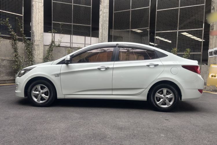 Used Hyundai Verna (older generation) 2016 1.4L Automatic Leading-Edge GLX Exterior 6