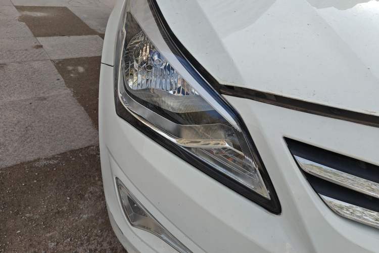 Used Hyundai Verna (older generation) 2016 1.4L Manual Smart GLS Trim Exterior 6