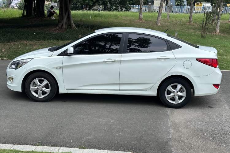 Used Hyundai Verna (older generation) 2016 1.4L Automatic Smart GLS Exterior 7