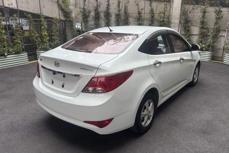 Used Hyundai Verna (older generation) 2016 1.4L Automatic Leading-Edge GLX Exterior 9