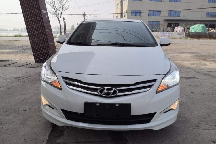 Used Hyundai Verna (older generation) 2016 1.4L Manual Smart GLS Trim Front