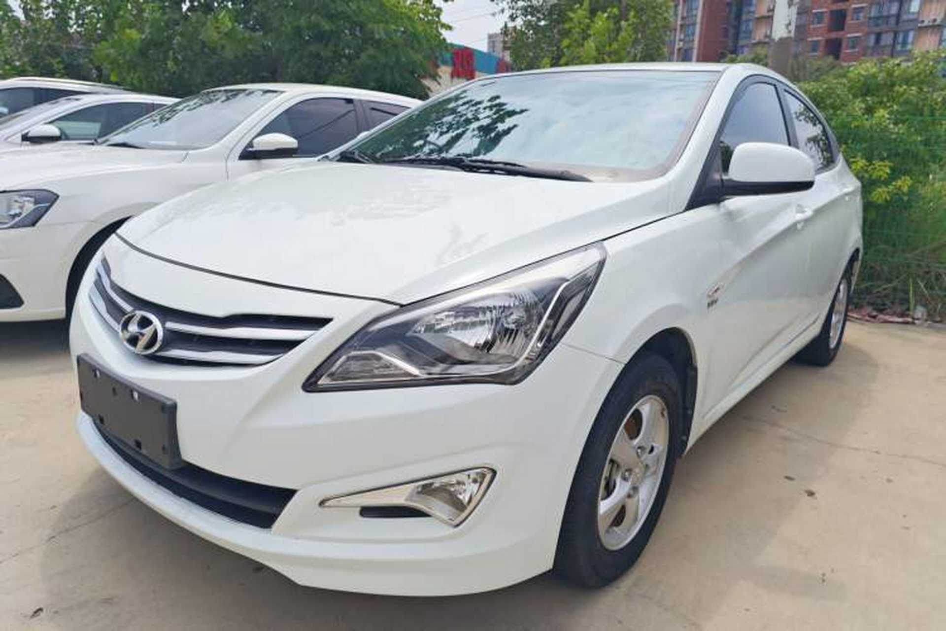 Used Hyundai Verna (older generation) 2016 1.4L Automatic Smart GLS Front Left 45 Deg