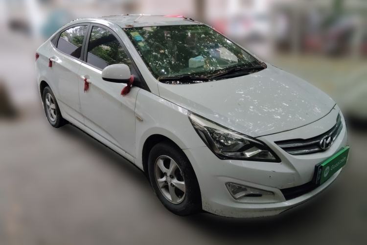 Used Hyundai Verna (older generation) 2016 1.4L Automatic Fashionable GS Model Front Right 45 Deg