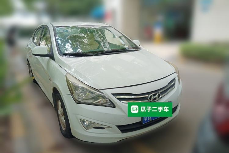 Used Hyundai Verna (older generation) 2016 1.4L Automatic Smart GLS Front Right 45 Deg