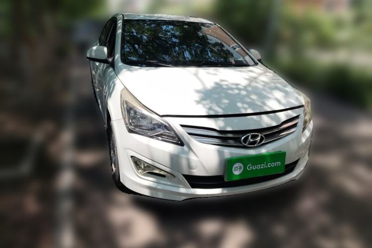 Used Hyundai Verna (older generation) 2016 1.4L Automatic Smart GLS Front Right 45 Deg