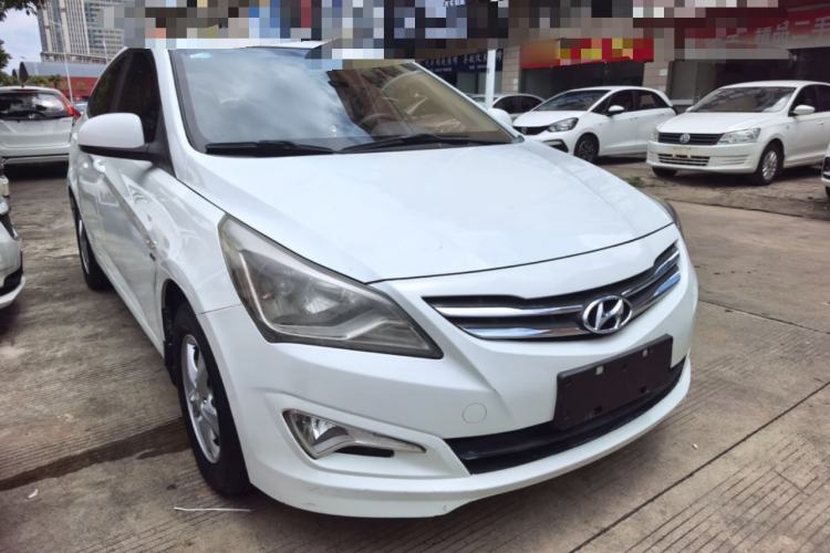 Used Hyundai Verna (older generation) 2016 1.4L Automatic Smart GLS Front Right 45 Deg