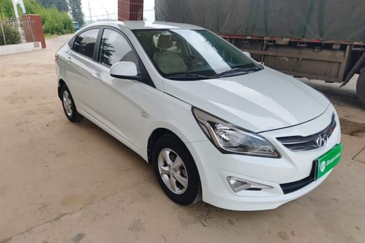 Used Hyundai Verna (older generation) 2016 1.4L Automatic Smart GLS Front Right 45 Deg