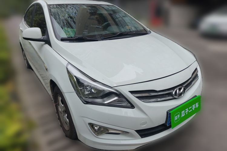 Used Hyundai Verna (older generation) 2016 1.4L Automatic Smart GLS Front Right 45 Deg