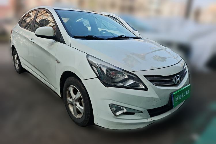 Used Hyundai Verna (older generation) 2016 1.4L Automatic Smart GLS Front Right 45 Deg