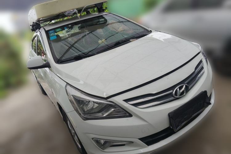 Used Hyundai Verna (older generation) 2016 1.4L Manual Smart GLS Trim Front Right 45 Deg