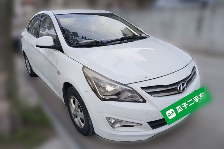 Used Hyundai Verna (older generation) 2016 1.4L Automatic Smart GLS Front Right 45 Deg