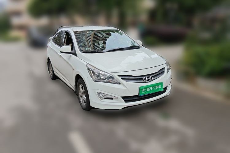 Used Hyundai Verna (older generation) 2016 1.4L Automatic Smart GLS Front Right 45 Deg