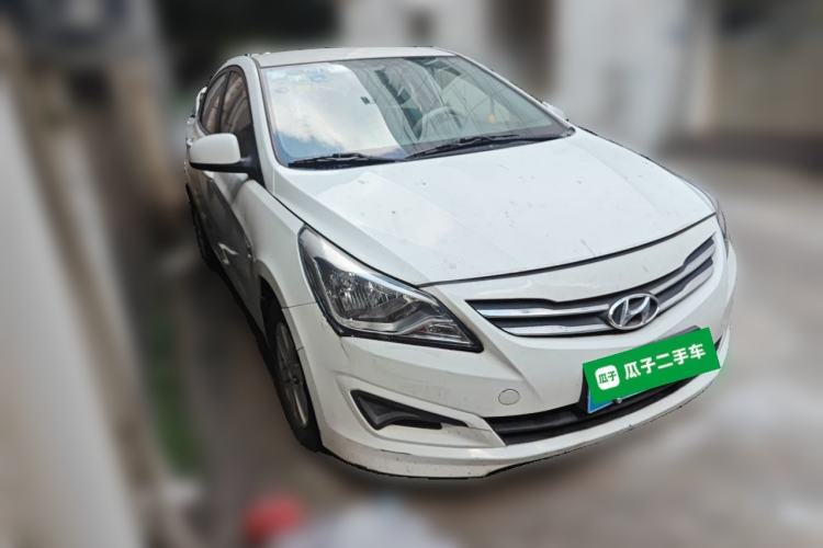 Used Hyundai Verna (older generation) 2016 1.4L Automatic Fashionable GS Model Front Right 45 Deg