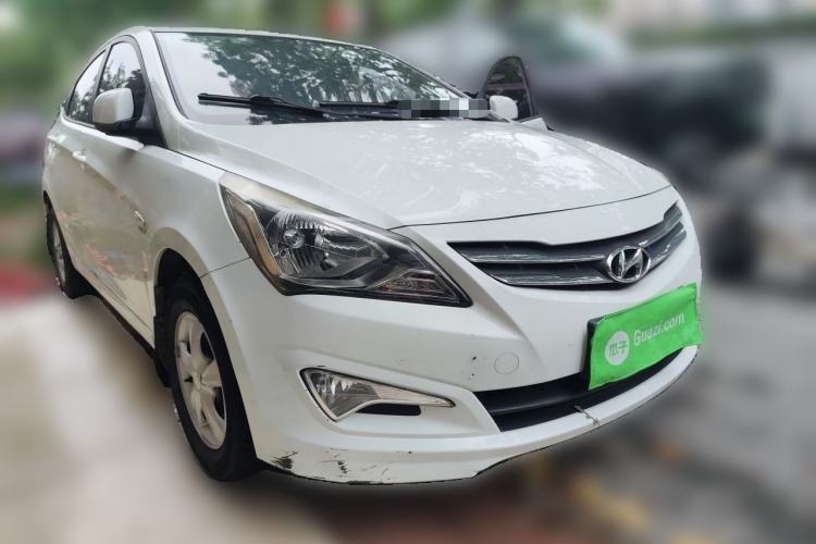 Used Hyundai Verna (older generation) 2016 1.4L Automatic Smart GLS Front Right 45 Deg
