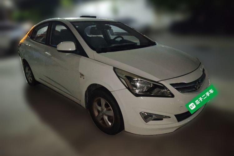 Used Hyundai Verna (older generation) 2016 1.4L Automatic Smart GLS Front Right 45 Deg