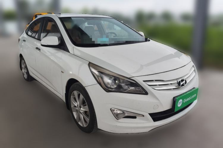 Used Hyundai Verna (older generation) 2016 1.4L Manual Flagship TOP Model Front Right 45 Deg