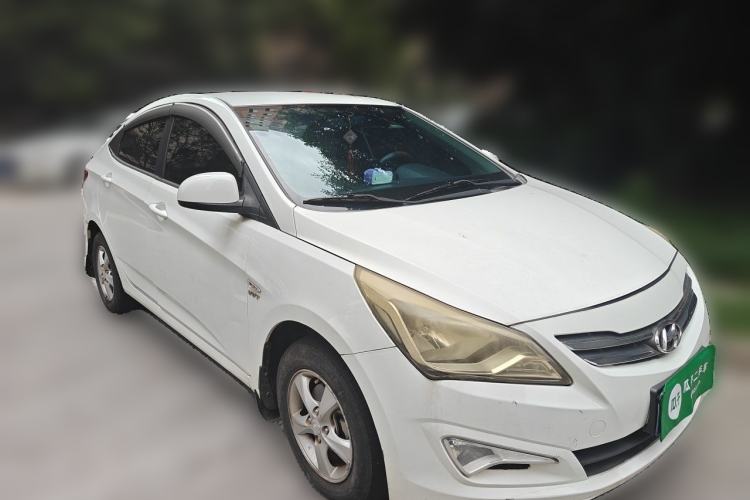 Used Hyundai Verna (older generation) 2016 1.4L Automatic Smart GLS Front Right 45 Deg