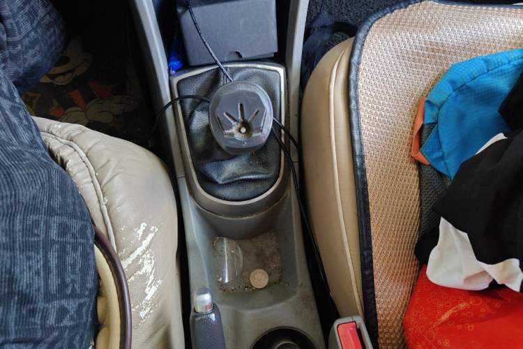 Used Hyundai Verna (older generation) 2016 1.4L Manual Fashion GS Gear Lever