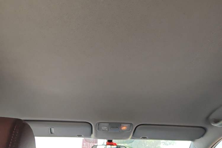 Used Hyundai Verna (older generation) 2016 1.4L Automatic Smart GLS Headliner