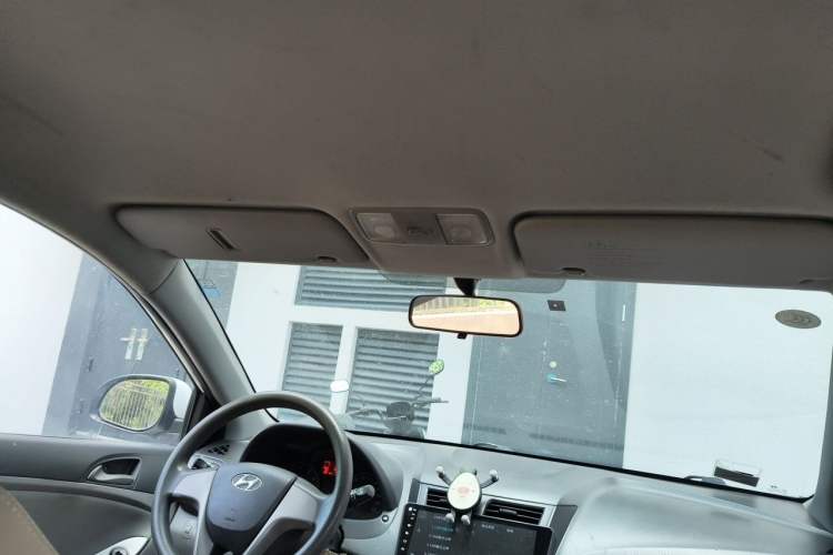 Used Hyundai Verna (older generation) 2016 1.4L Manual Smart GLS Trim Headliner