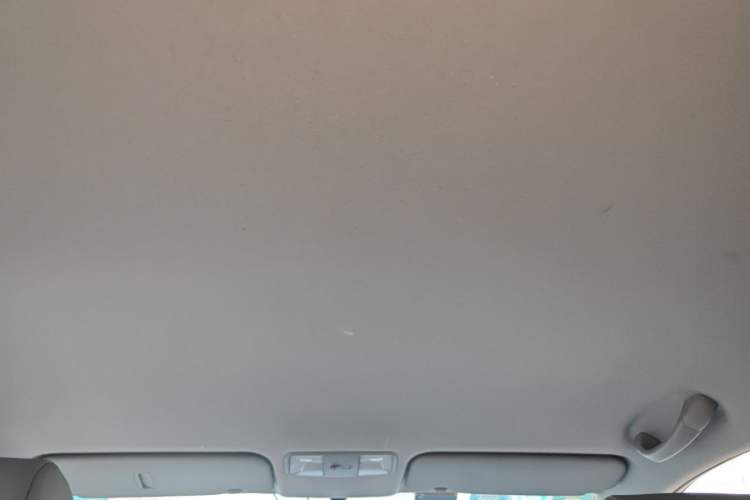Used Hyundai Verna (older generation) 2016 1.4L Automatic Fashionable GS Model Headliner